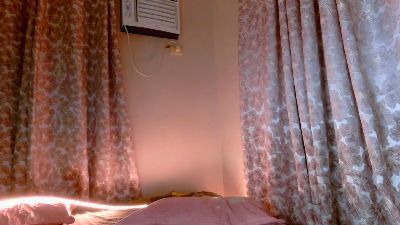 LunaViolette live cam on Cam4