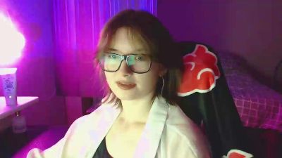 Luna_Cherry live cam on Cam4