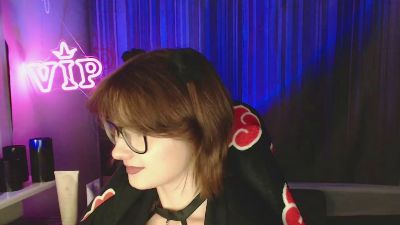 Luna_Cherry live cam on Cam4