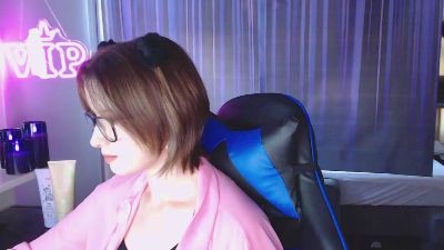 Luna_Cherry live cam on Cam4