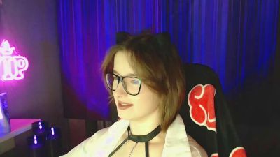 Luna_Cherry live cam on Cam4