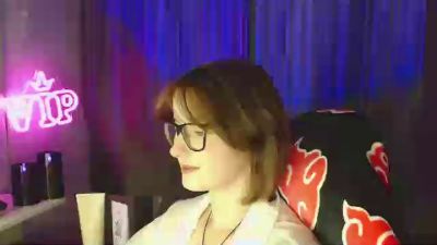 Luna_Cherry live cam on Cam4