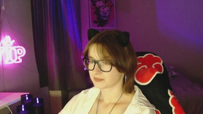 Luna_Cherry live cam on Cam4