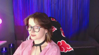 Luna_Cherry live cam on Cam4