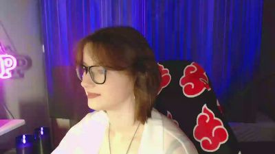 Luna_Cherry live cam on Cam4