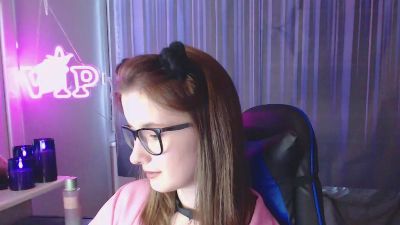 Luna_Cherry live cam on Cam4