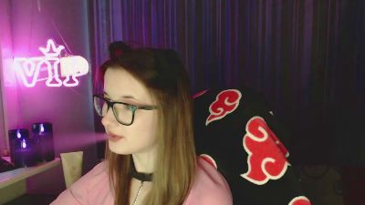 Luna_Cherry live cam on Cam4