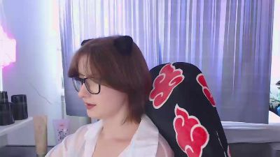 Luna_Cherry live cam on Cam4