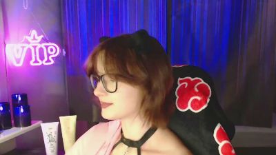 Luna_Cherry live cam on Cam4