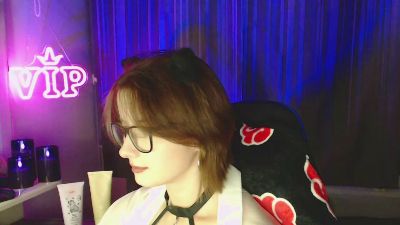 Luna_Cherry live cam on Cam4