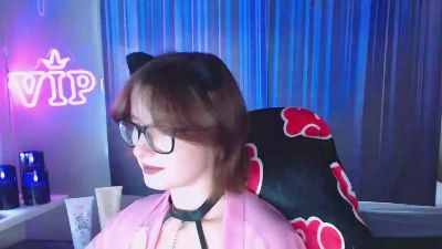 Luna_Cherry live cam on Cam4