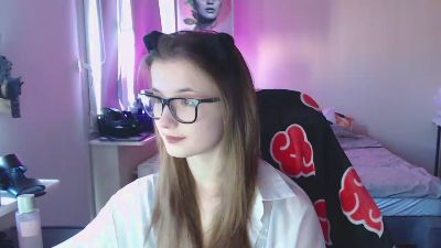 Luna_Cherry live cam on Cam4