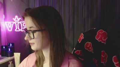 Luna_Cherry live cam on Cam4