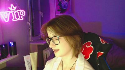 Luna_Cherry live cam on Cam4