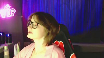 Luna_Cherry live cam on Cam4
