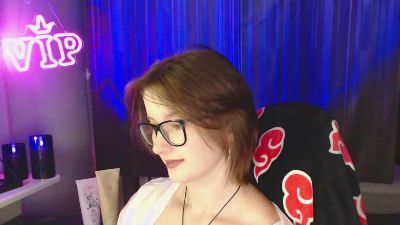 Luna_Cherry live cam on Cam4