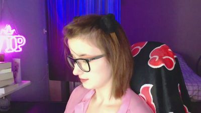 Luna_Cherry live cam on Cam4