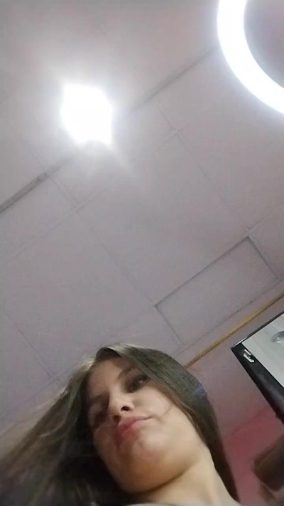 Luna_gar22 live cam on Cam4