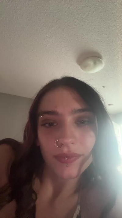 Luna_lynn2008 live cam on Cam4