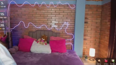 Luna_valmontt live cam on Cam4