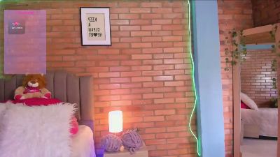 Luna_valmontt live cam on Cam4