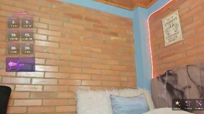 Luna_valmontt live cam on Cam4