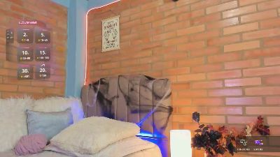 Luna_valmontt live cam on Cam4