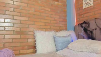 Luna_valmontt live cam on Cam4
