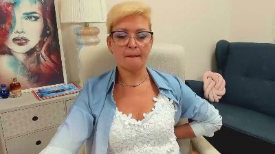 Luna_xFantasy live cam on Cam4