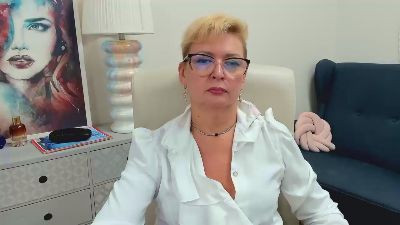 Luna_xFantasy live cam on Cam4