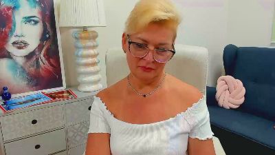 Luna_xFantasy live cam on Cam4