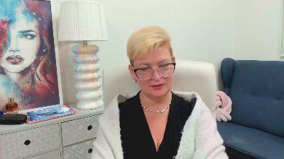 Luna_xFantasy live cam on Cam4