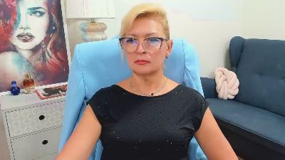 Luna_xFantasy live cam on Cam4
