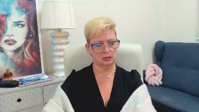 Luna_xFantasy live cam on Cam4
