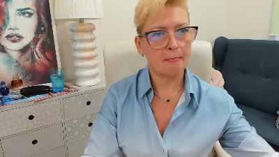 Luna_xFantasy live cam on Cam4