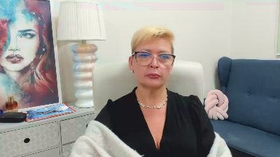 Luna_xFantasy live cam on Cam4