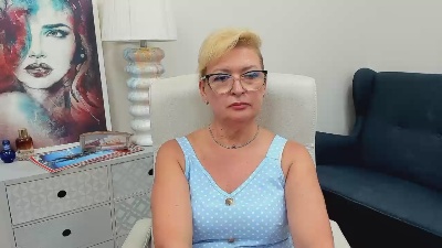 Luna_xFantasy live cam on Cam4