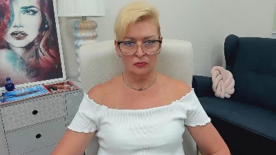 Luna_xFantasy live cam on Cam4