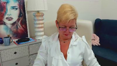Luna_xFantasy live cam on Cam4