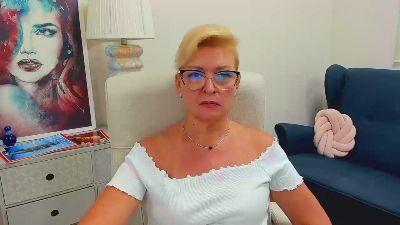 Luna_xFantasy live cam on Cam4