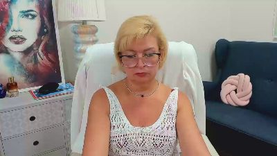Luna_xFantasy live cam on Cam4