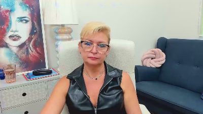 Luna_xFantasy live cam on Cam4