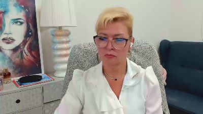 Luna_xFantasy live cam on Cam4