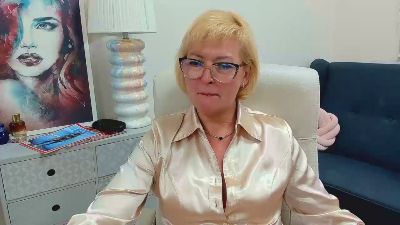 Luna_xFantasy live cam on Cam4
