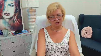 Luna_xFantasy live cam on Cam4
