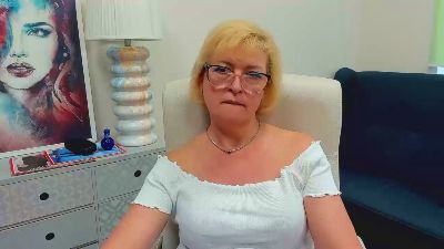 Luna_xFantasy live cam on Cam4