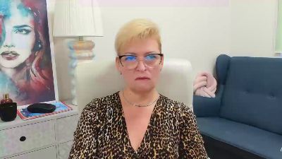 Luna_xFantasy live cam on Cam4