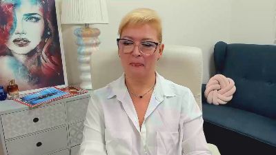Luna_xFantasy live cam on Cam4