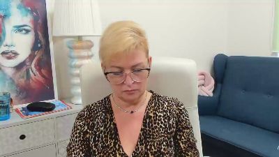 Luna_xFantasy live cam on Cam4