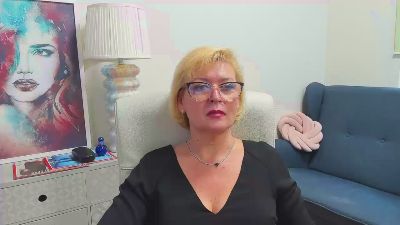 Luna_xFantasy live cam on Cam4